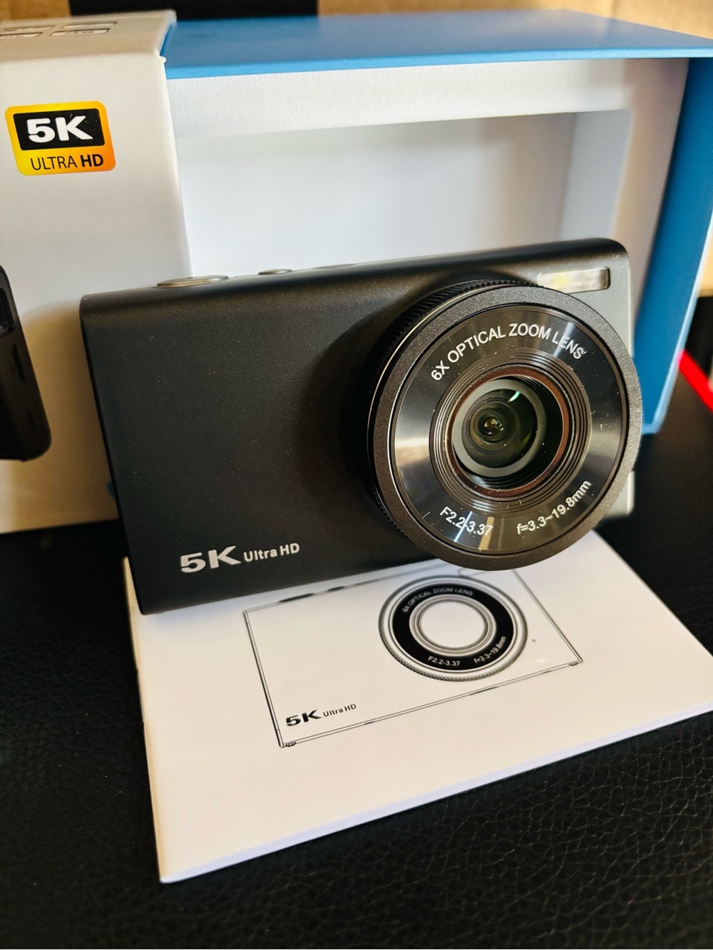 5K Ultra HD Black Compact Camera with 6x Optical Zoom